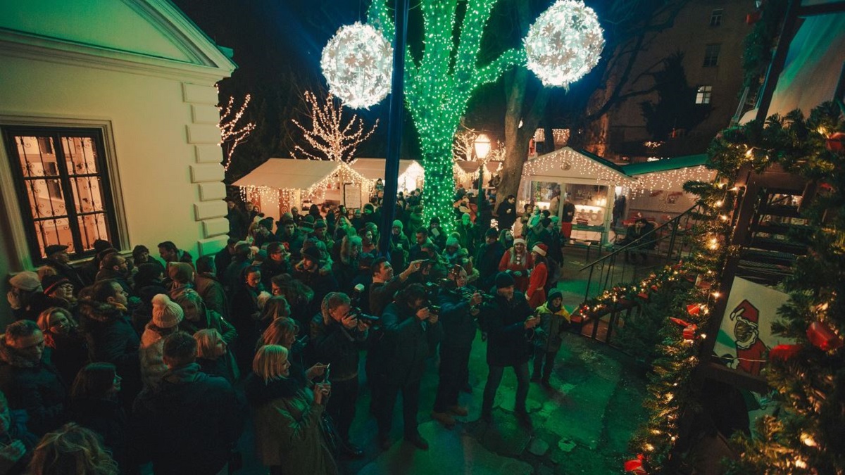 Posjetitelje Adventa na Strossu u Zagrebu dočekat će jako maštovito uređenje