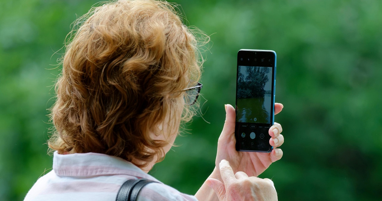 Baka u Danskoj snimala kćer tijekom poroda pa objavila slike. Osuđena je
