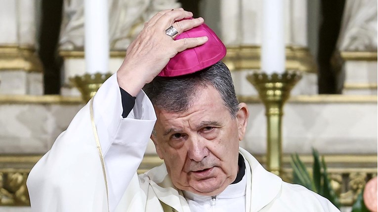 Nadbiskup Vukšić: Grobovi Srebrenice trajna su opomena protiv zla i rata