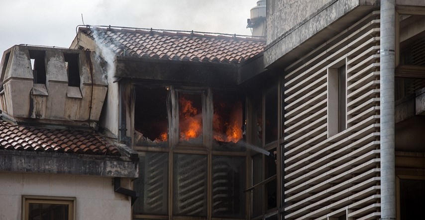 Požar u središtu Rijeke, zapalio se ured