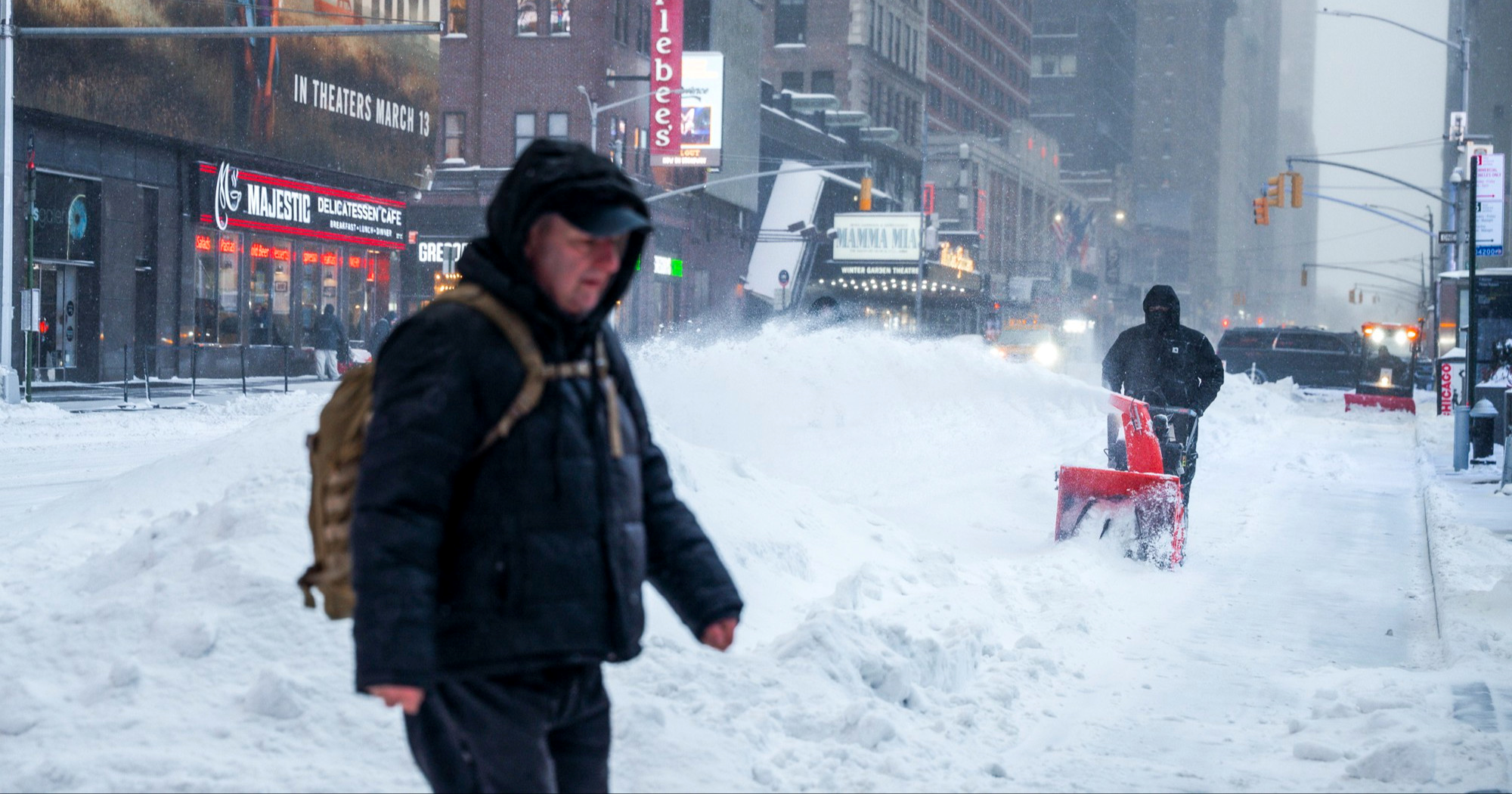 Rekordna "ciklonska bomba" donijela teške zimske uvjete širom SAD-a
