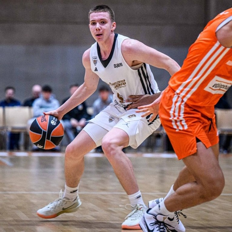 Pogledajte šuterski šou mladog Hrvata. Srušio je rekord juniorske Eurolige