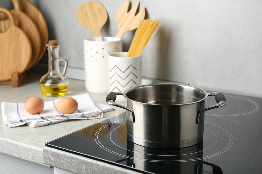 Najgore mjesto za čuvanje jestivog ulja u kuhinji, držite li ga i vi ovdje?