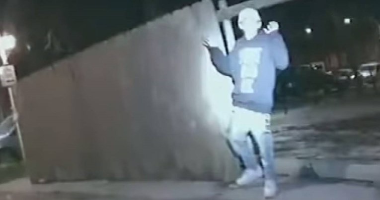 Objavljena snimka na kojoj američki policajac ubija dječaka od 13 godina
