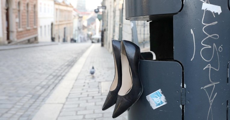 Fotka dana: Napuštene cipele u Zagrebu čekaju novu vlasnicu