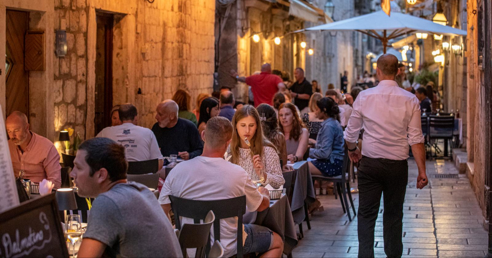 Objavljeno koliko košta večera za dvoje u Europi. Pogledajte kako stoji Hrvatska