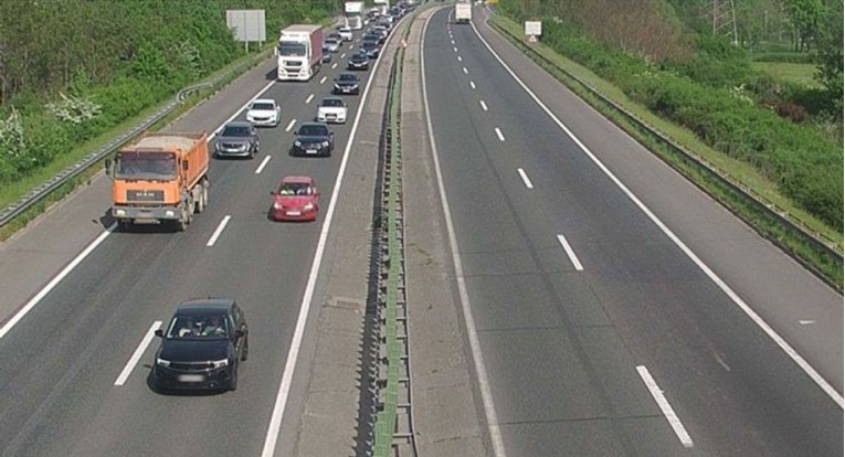 Zapalio se auto na zagrebačkoj obilaznici, nastala kolona