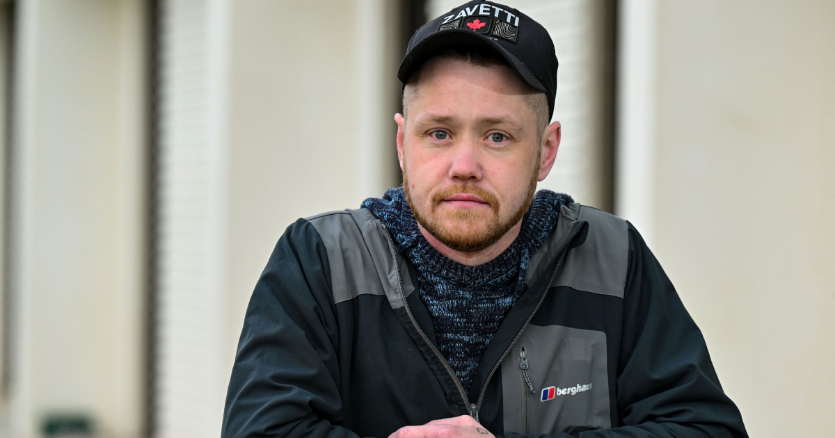 Pacijent zagrlio naoružanog bombaša u britanskoj bolnici, spriječio napad