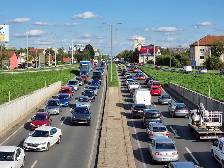 VIDEO Ogromne gužve na Slavonskoj u Zagrebu