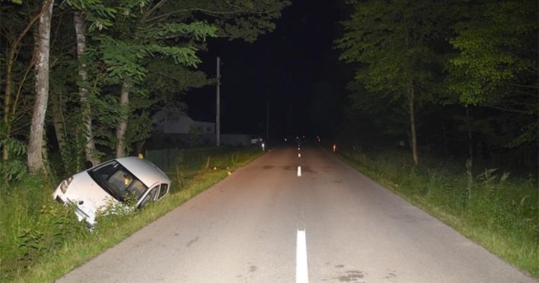 U Međimurju pijan autom sletio u jarak pa udario u drvo