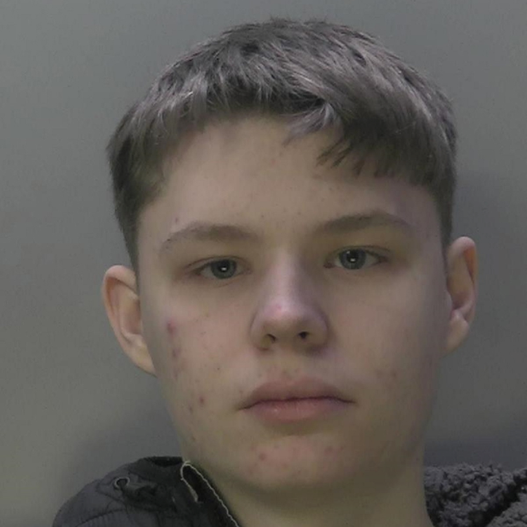 Osuđen 18-godišnji odgajatelj koji je snimao i silovao djecu u Velikoj Britaniji