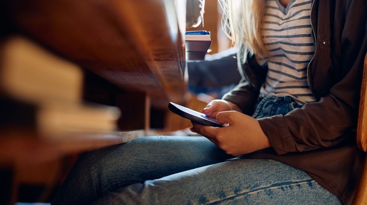 Talijanskim srednjoškolcima zabranjeno korištenje mobitela na nastavi