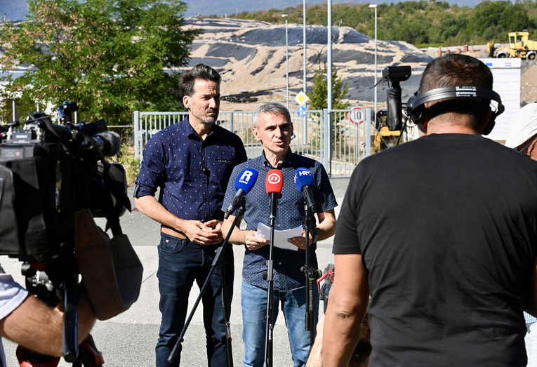 Mostovci: Šincek donedavno dovozio otpad u Senj. Sad otpad iz Senja ide u Marišćinu