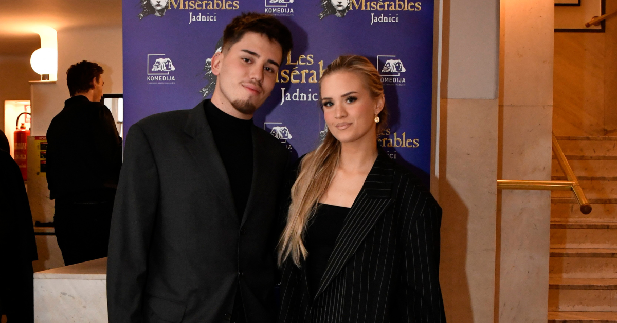 Vannina kći (23) snimljena na premijeri mjuzikla, društvo joj pravio mladi pjevač