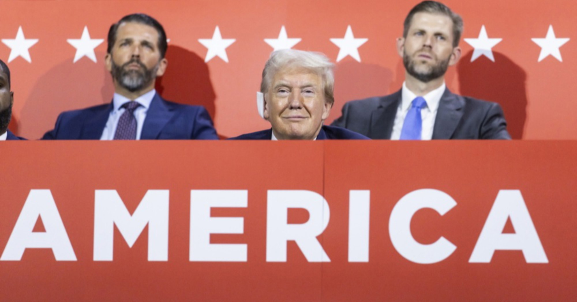 Trumpu i sinovima ostaje zaštita od poreznih istraga, ukinut fond za saveznike