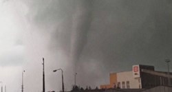 Razoran tornado pogodio Češku, tuča veličine teniskih loptica. Kuće rušio do temelja