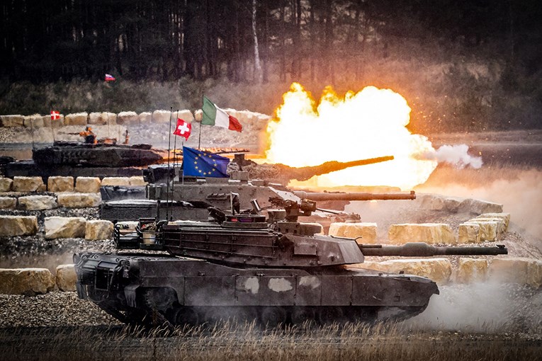 Sve više se priča o ratu u EU. "Ako Ukrajina padne, Putinu se oslobađa golema vojska"