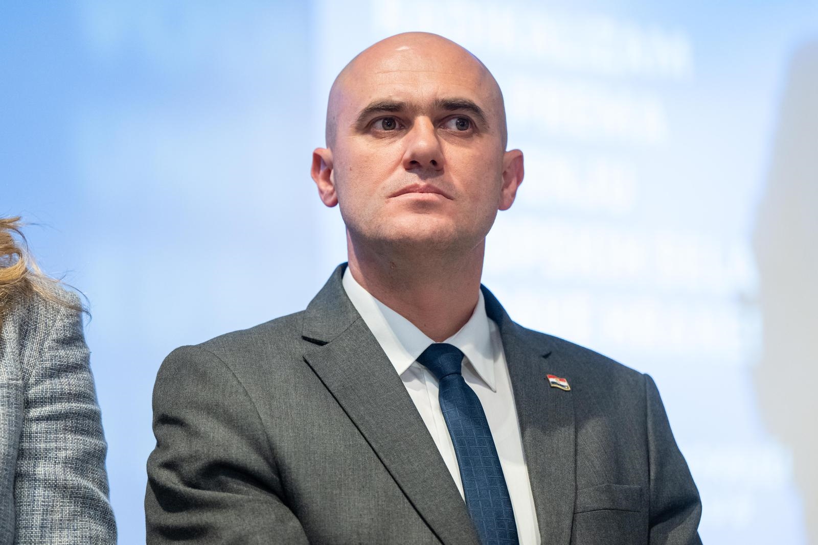 DP-ov ministar Dabro: Bartulica je dužan iznijeti to van i dokazati što je sve bilo