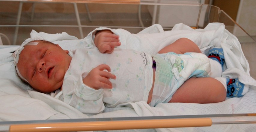 Najveća beba u regiji: Suzana je rodila dječaka teškog 6.4 kilograma