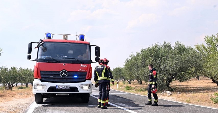 Gromovi danas izazvali oko 30 požara u Splitsko-dalmatinskoj županiji