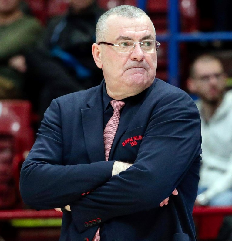 Kaos u Italiji. Jasmin Repeša podnio ostavku, klub u rasulu ga optužio za bijeg