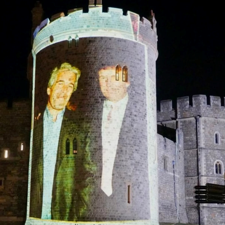 Uhićeni zbog projekcije Trumpa i Epsteina na dvorcu u Engleskoj pušteni na slobodu