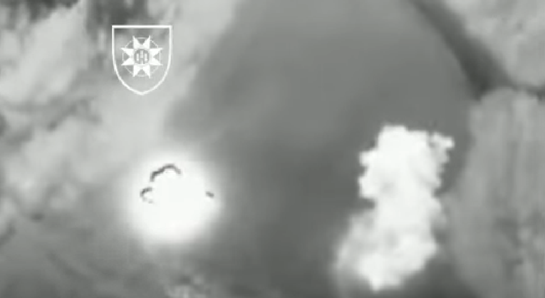 VIDEO Ukrajinci objavili snimku: "Uništili smo četiri helikoptera duboko u Rusiji"