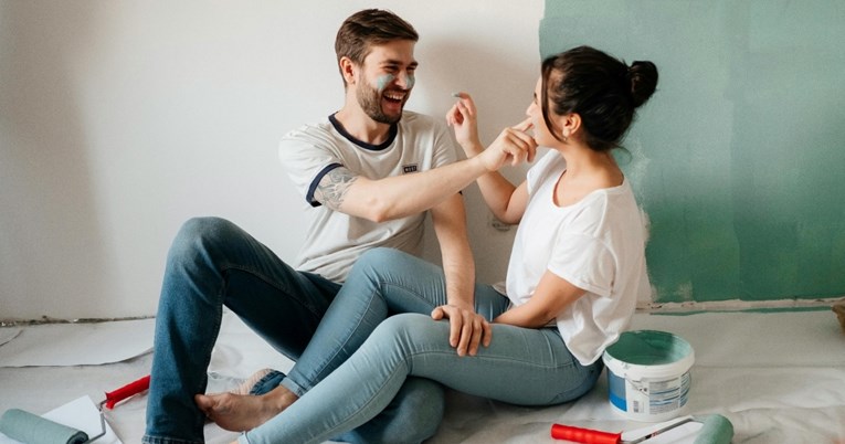 Parovi koji ostaju zajedno dugoročno imaju ovih 6 zajedničkih navika