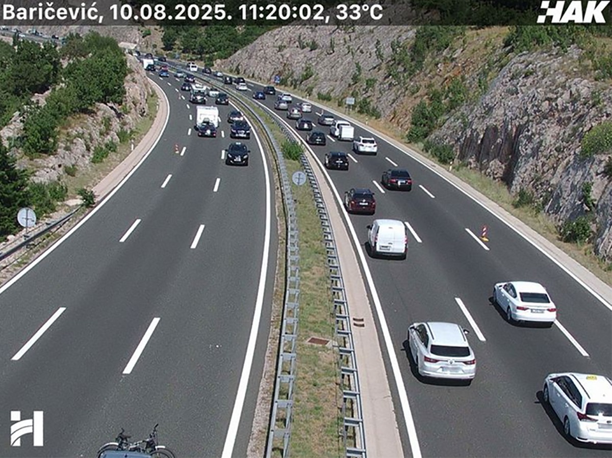 Kolone na cestama, najveće gužve su na A1 kod Svetog Roka i Novigrada te na Krku