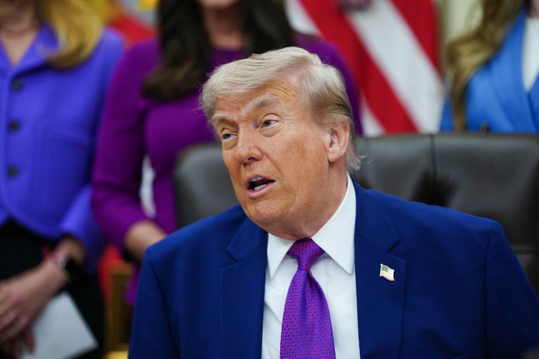 Donald Trump tvrdi da ga neobična prehrambena navika održava mladim 😬