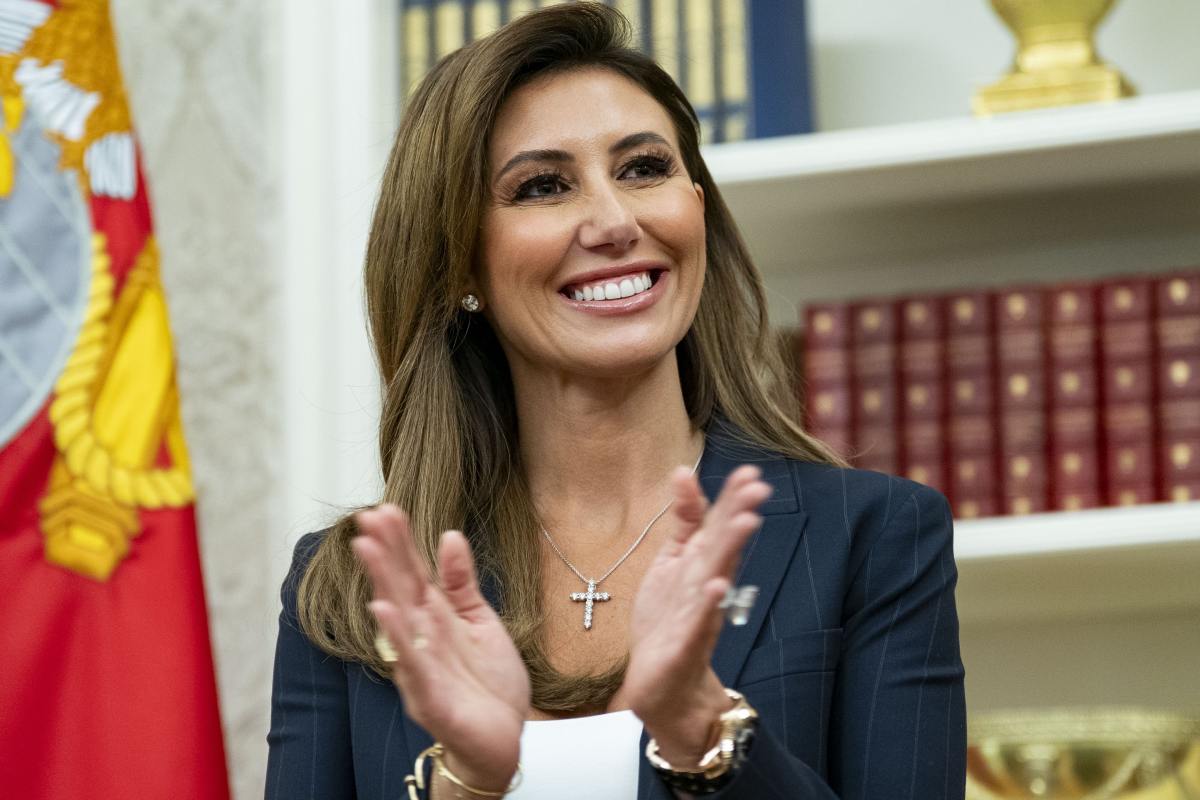 Jako je želio pomilovanje. Dobio ga je kad je Trumpovoj odvjetnici dao 50 milijuna $