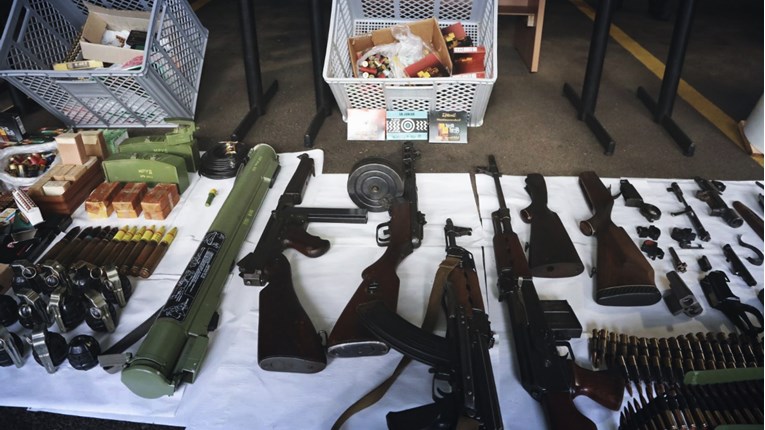 Nakon napada na Markovom trgu policija zove građane da predaju oružje bez sankcija