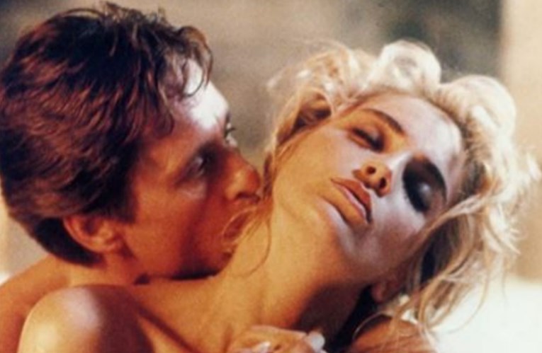 Ovih 20 stvari se događa u seksu - samo u filmovima
