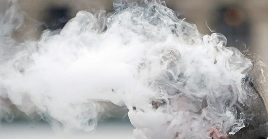 Hrvatska zabranjuje e-cigarete u zatvorenom