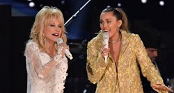 Pjesma Miley Cyrus i Dolly Parton izbačena sa školskog koncerta jer je "kontroverzna"