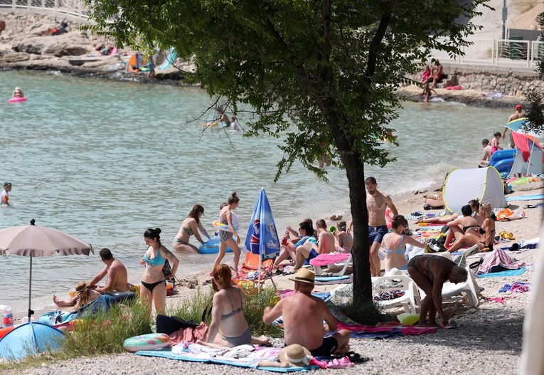 Danas i sutra vrlo vruće, za vikend vrućina popušta. Evo na što paziti