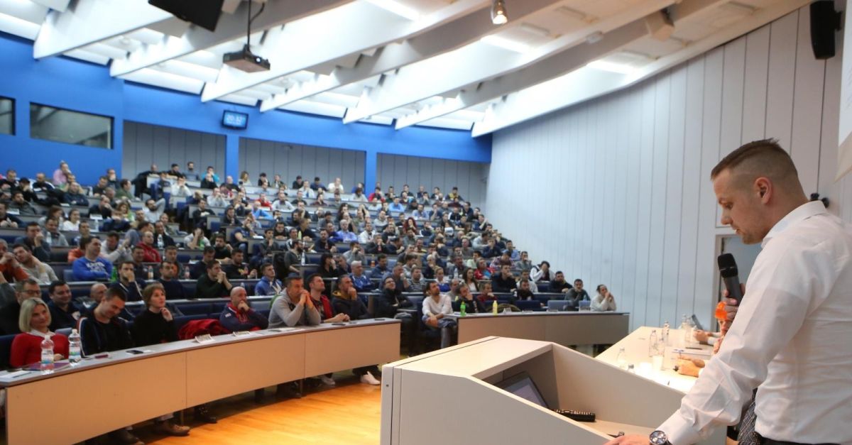 Skupljaju se potpisi za referendum o izborima za Nadzorni odbor Hajduka