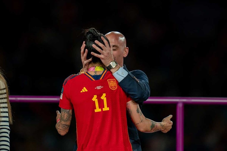 Je li ovo španjolski #MeToo pokret? Suspendiran šef nogometnog saveza