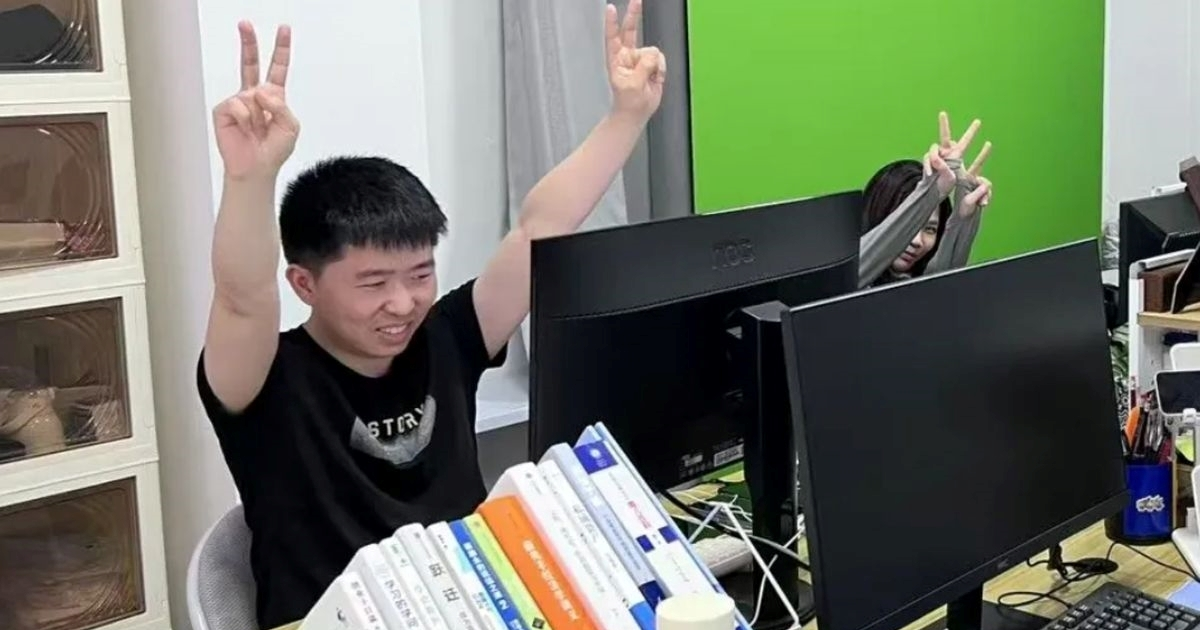 Nezaposleni mladi u Kini plaćaju da sjede i glume rad u uredu