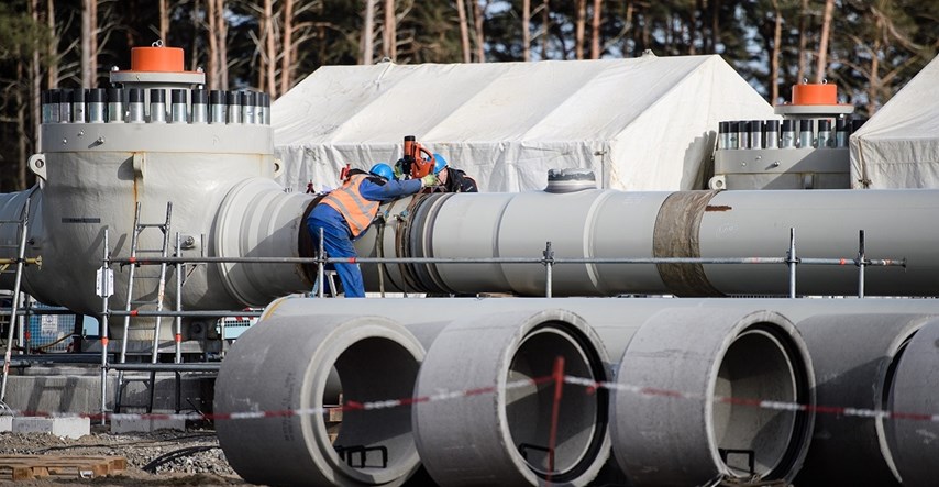 Rusija razmatra privremena ograničenja izvoza goriva