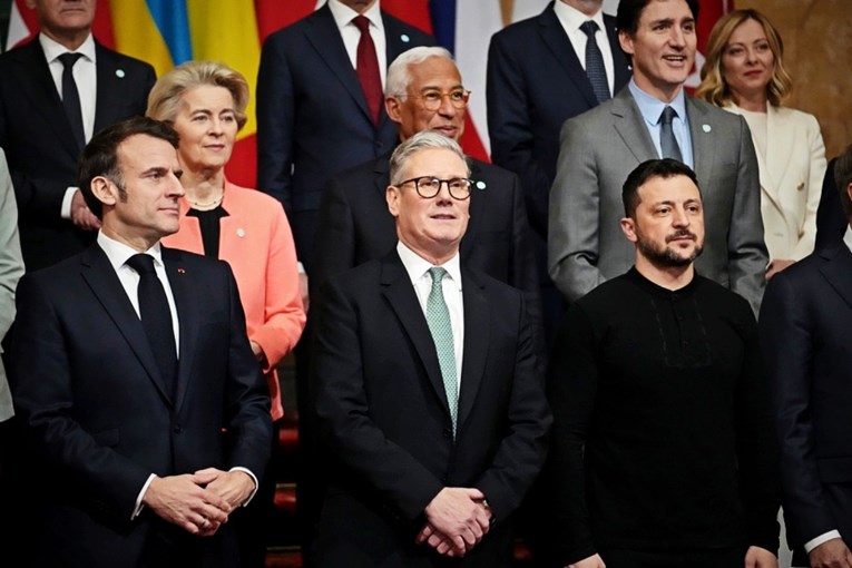 Britanski premijer: Ovo je trenutak koji se događa jednom u generaciji