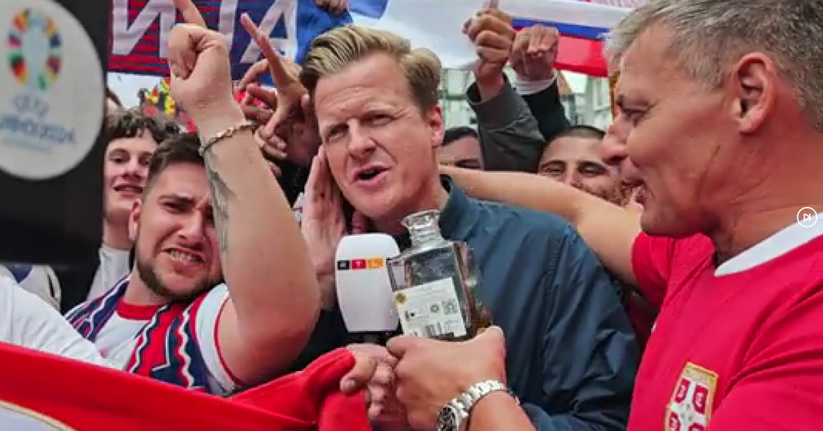 Reporter morao prekinuti javljanje zbog pjesme srpskih navijača i zapaljene zastave