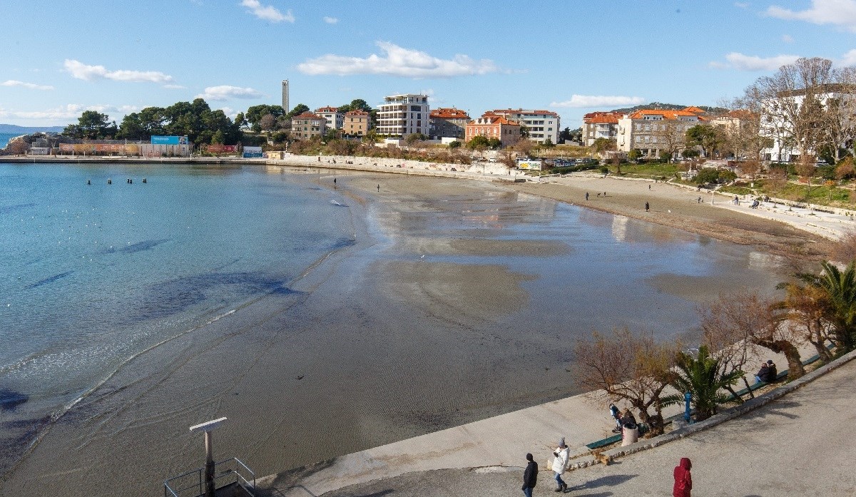 Nesvakidašnji prizor na splitskim Bačvicama, došlo do velike oseke