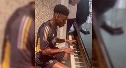 VIDEO Realov igrač od 80 milijuna eura sjeo za klavir i oduševio suigrače