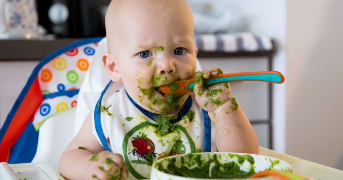 Uvođenje čvrste hrane: Namirnice koje bebe smiju i ne smiju jesti