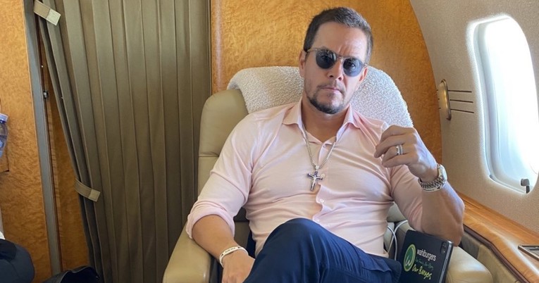 Mark Wahlberg skinuo majicu pa pokazao impresivne mišiće