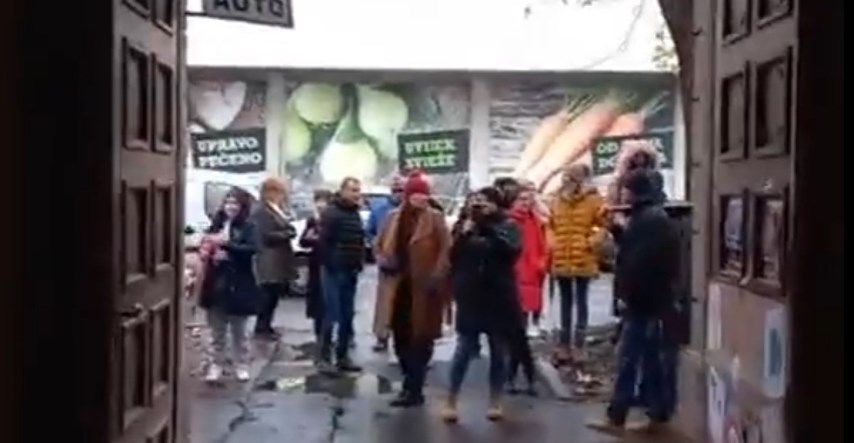 Komora: Antivakseri u Bjelovaru prijetili liječnici. Sve su prenosili uživo