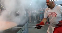 VIDEO Srbi u Leskovcu napravili najveću pljeskavicu na Balkanu, ima 66 kilograma