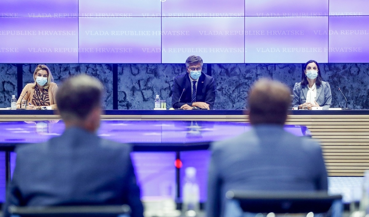 VIDEO Održava se sjednica vlade, Plenković: Očekivali smo ulazak u crveno