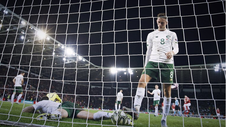 Irski veznjak saznao da ima koronu nakon utakmice protiv Engleske